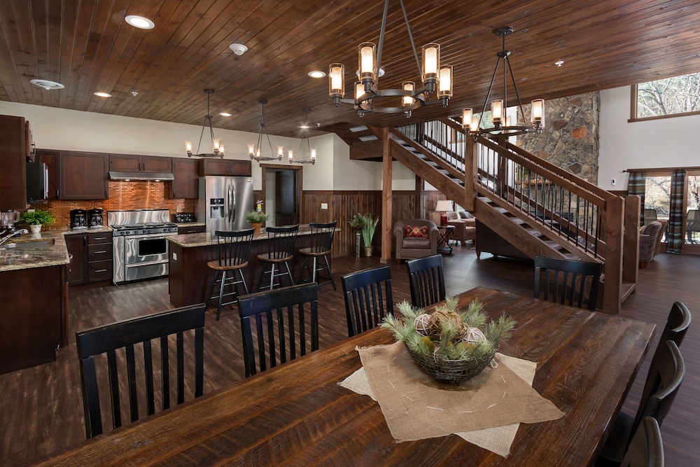 State Game Lodge at Custer State Park Resort in Custer Best Rates