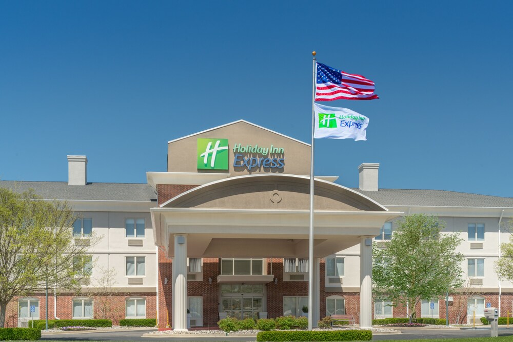 Holiday Inn Express RadcliffFort Knox, an IHG Hotel in Louisville