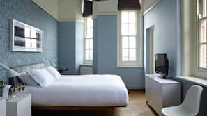 Egyptian cotton sheets, premium bedding, in-room safe