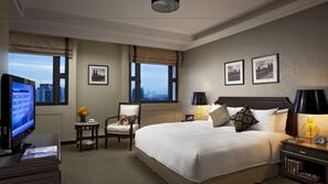 In-room safe, desk, iron/ironing board, free WiFi