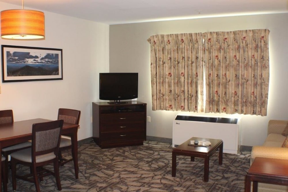 Room deals for grand summit hotel at attitash bartlett starting at