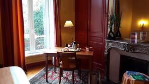 Restauration dans la chambre