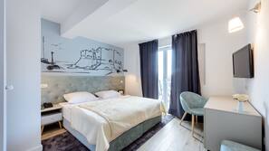 Minibar, in-room safe, blackout curtains, iron/ironing board