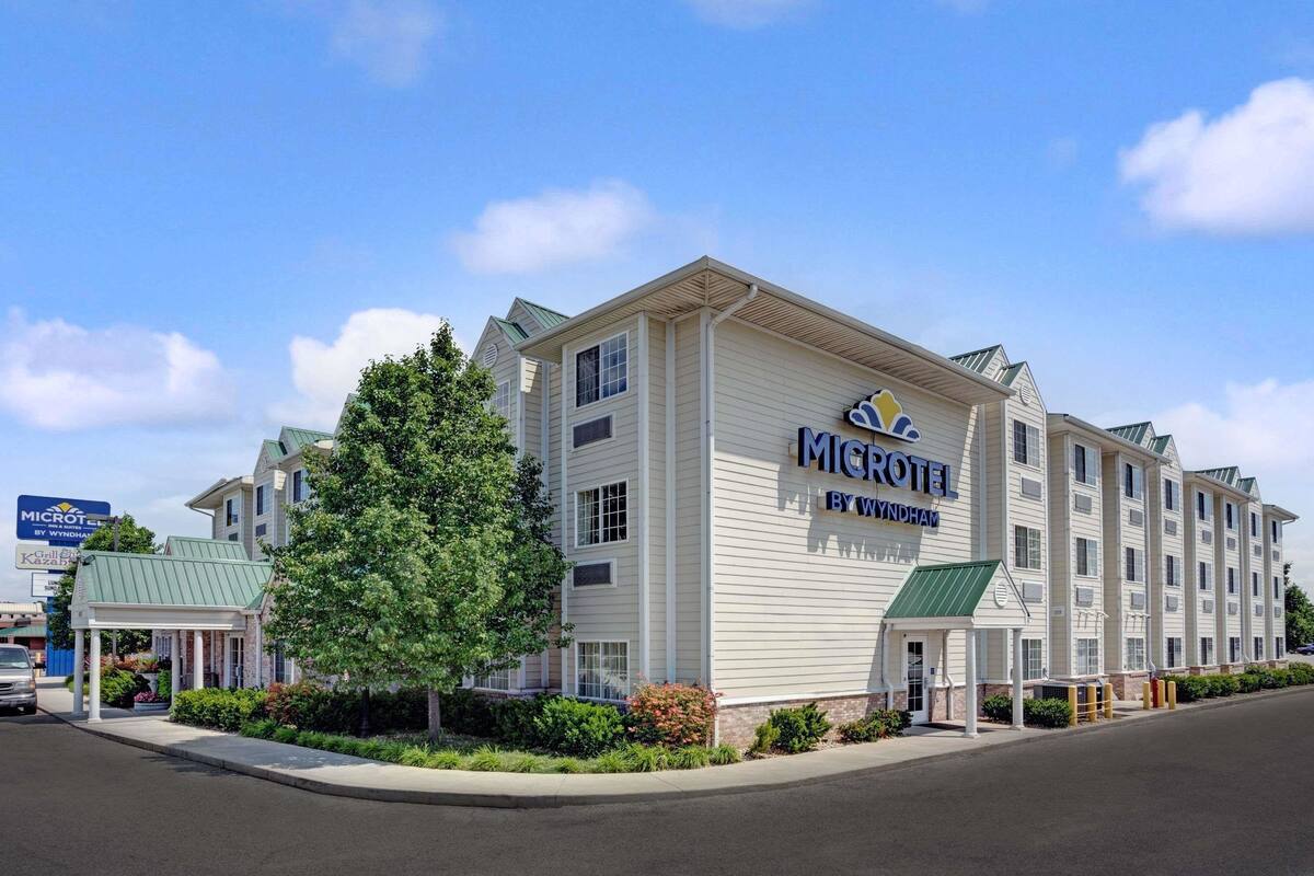 Microtel Inn Suites By Wyndham Indianapolis Airport In Indianapolis In Expedia