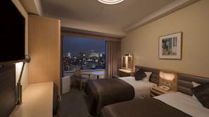 In-room safe, desk, free WiFi, linens