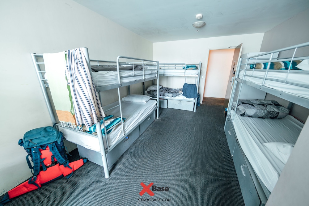 Base Backpackers Melbourne Hostel