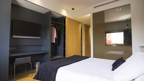 Minibar, in-room safe, desk, soundproofing