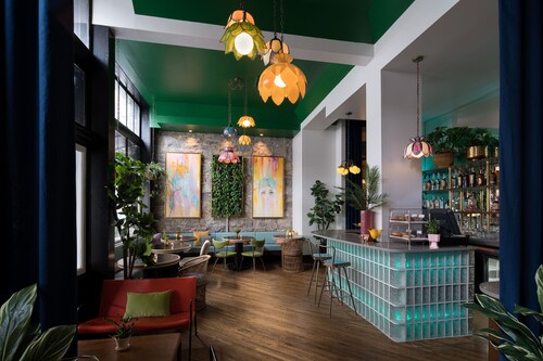 hotels downtown chattanooga with free breakfast