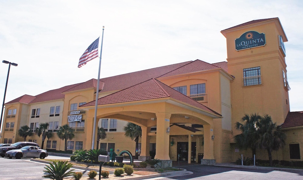La Quinta Inn Suites Dublin Ga 101 Travel Center 31021 Hotel 2 Of 8
