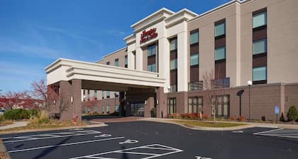 Hampton Inn & Suites Rogers