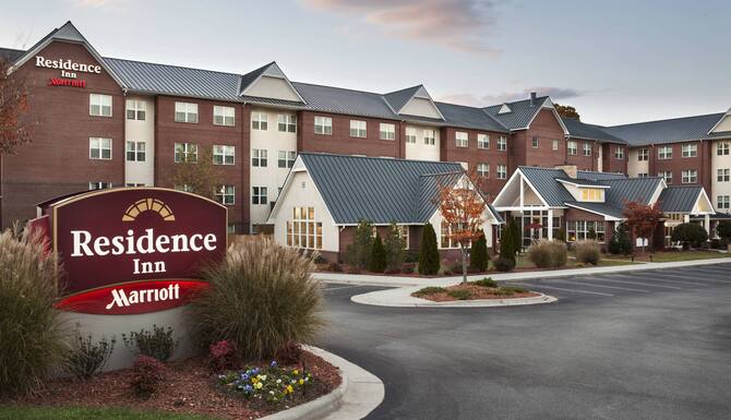 Residence Inn By Marriott Greensboro Airport In Greensboro Nc Expedia