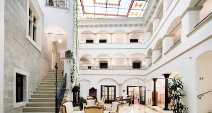 Arcadia Boutique Hotel