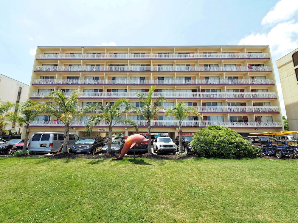 Property grounds, Marjac Suites Virginia Beach Oceanfront