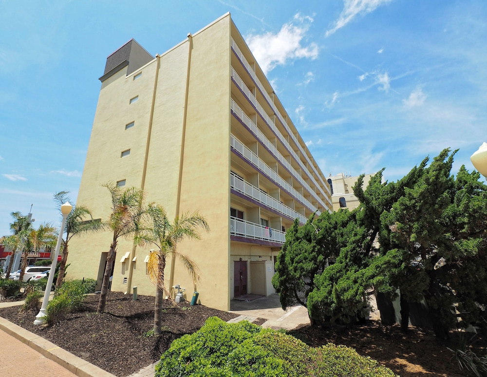 Property grounds, Marjac Suites Virginia Beach Oceanfront