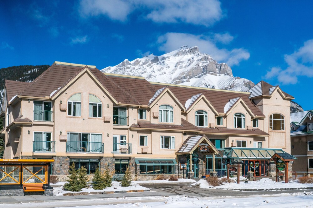Top 8 Hotels With 2 Bedrooms In Banff, Canada Trip101