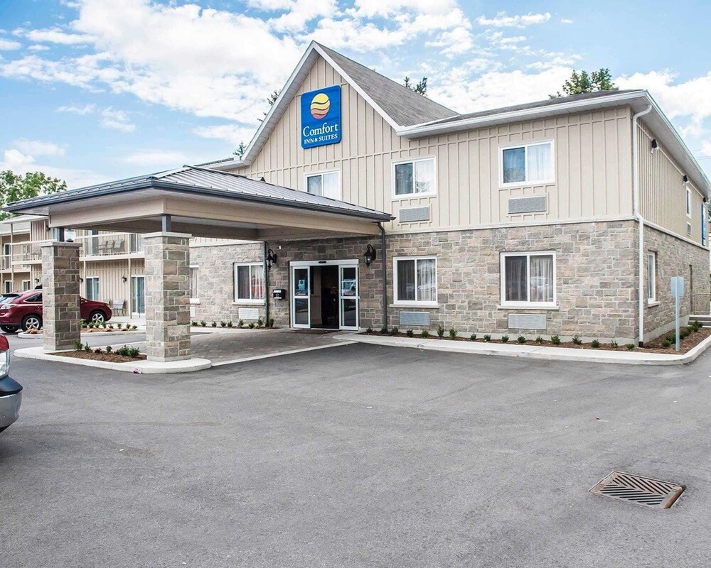 Comfort Inn Suites Thousand Islands Harbour District In Kingston