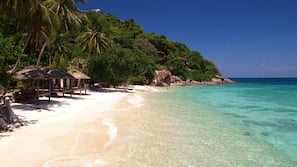 Private beach, sun-loungers, beach umbrellas, beach towels