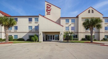 Red Roof Inn & Suites Corpus Christi