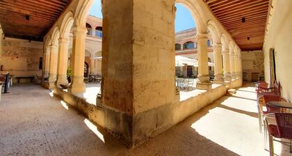Hotel San Antonio El Real
