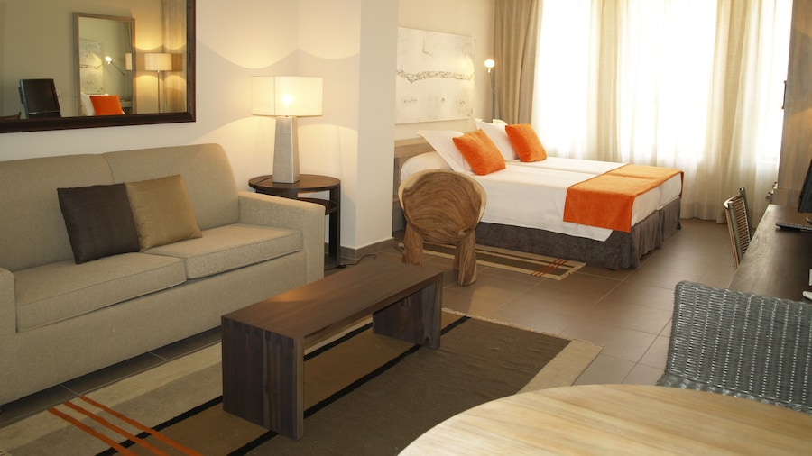 Eco Alcala Suites