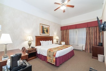 Bellissimo Grande Hotel North Stonington 104 Room Prices Reviews Travelocity
