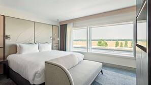 london hyatt heathrow place airport allergenic blackout hypo curtains bedding desk safe