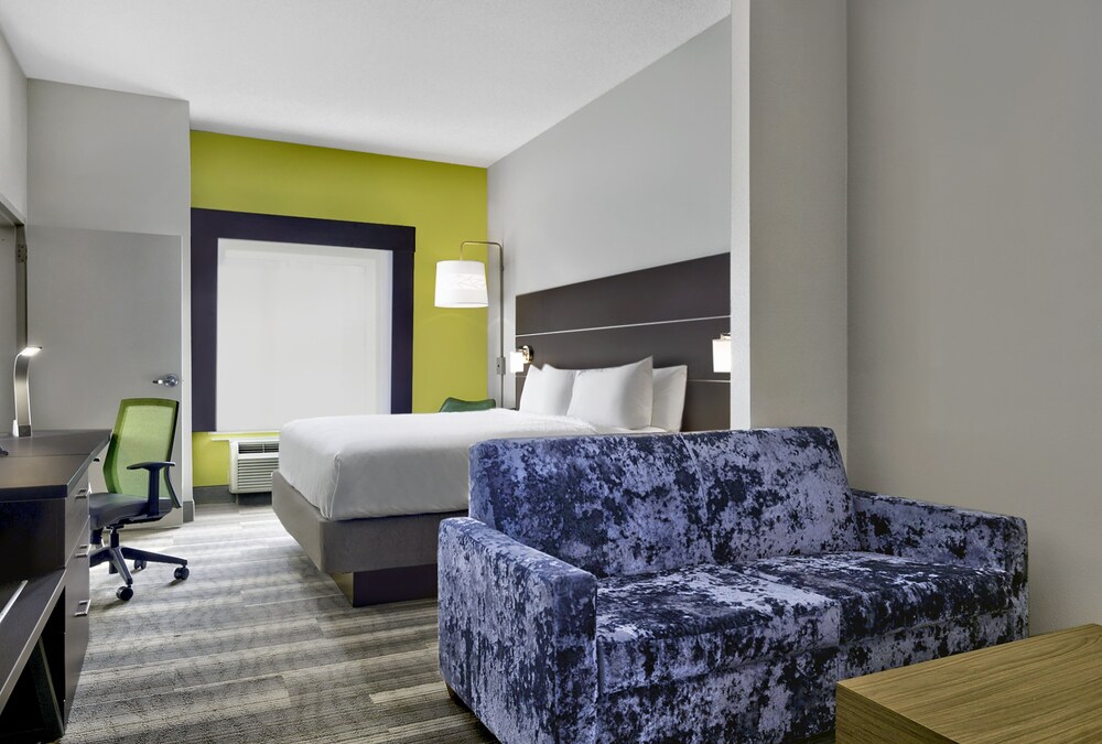 Holiday Inn Express Hotel & Suites Kansas City - Grandview, an IHG Hotel