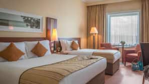 Premium bedding, in-room safe, desk, laptop workspace