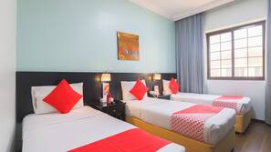 Minibar, in-room safe, desk, iron/ironing board