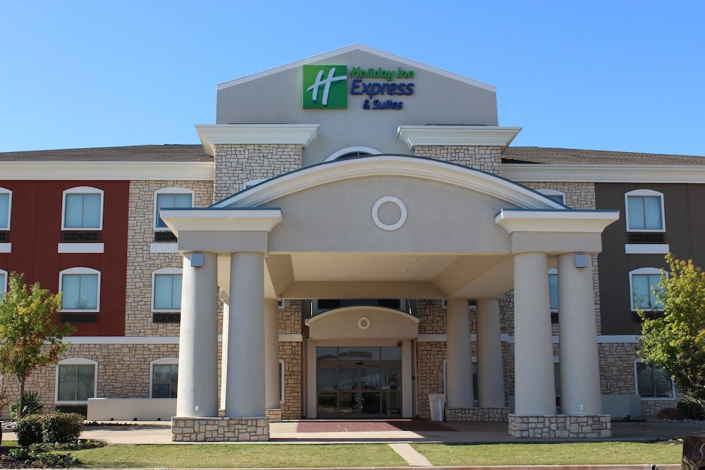 Holiday Inn Express & Suites Mansfield, an IHG Hotel