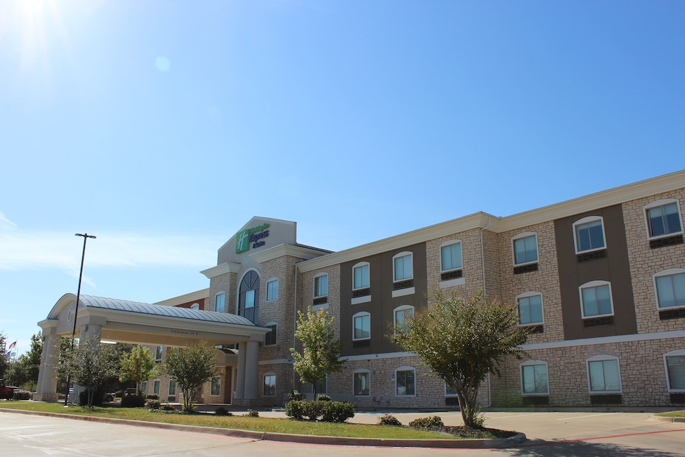 Holiday Inn Express & Suites Mansfield, an IHG Hotel