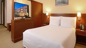 Premium bedding, down comforters, minibar, in-room safe
