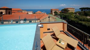 Outdoor pool, pool umbrellas