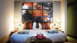 In-room safe, desk, iron/ironing board, free WiFi