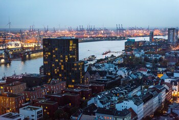 Empire Riverside Hotel