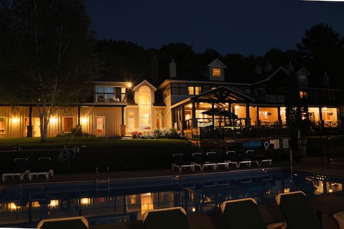 haliburton getaway deals