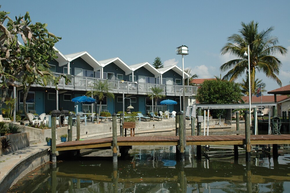 Dolphin Inn Resort 2018 Room Prices 89 Deals Reviews Expedia Hotel Front Featured Image
