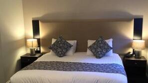 In-room safe, desk, iron/ironing board, free WiFi