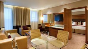 Egyptian cotton sheets, premium bedding, pillow top beds, in-room safe