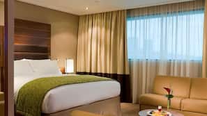 Egyptian cotton sheets, premium bedding, pillow top beds, in-room safe