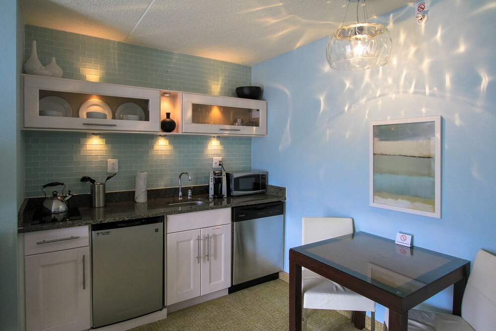 Private kitchenette, ICONA Diamond Beach