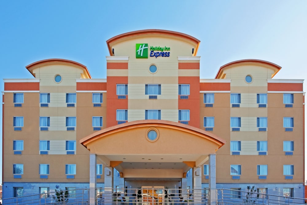 Holiday Inn Express Maspeth in Queens, United States