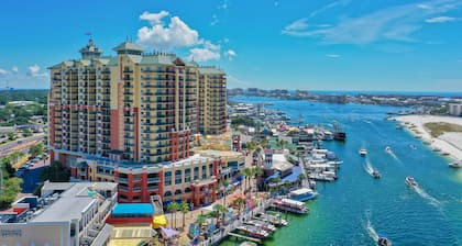 Emerald Grande Condominiums at HarborWalk Village