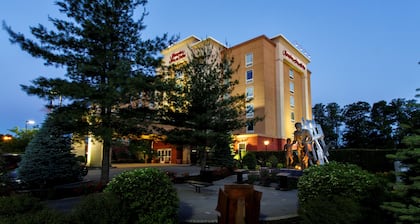 Hampton Inn & Suites Staten Island