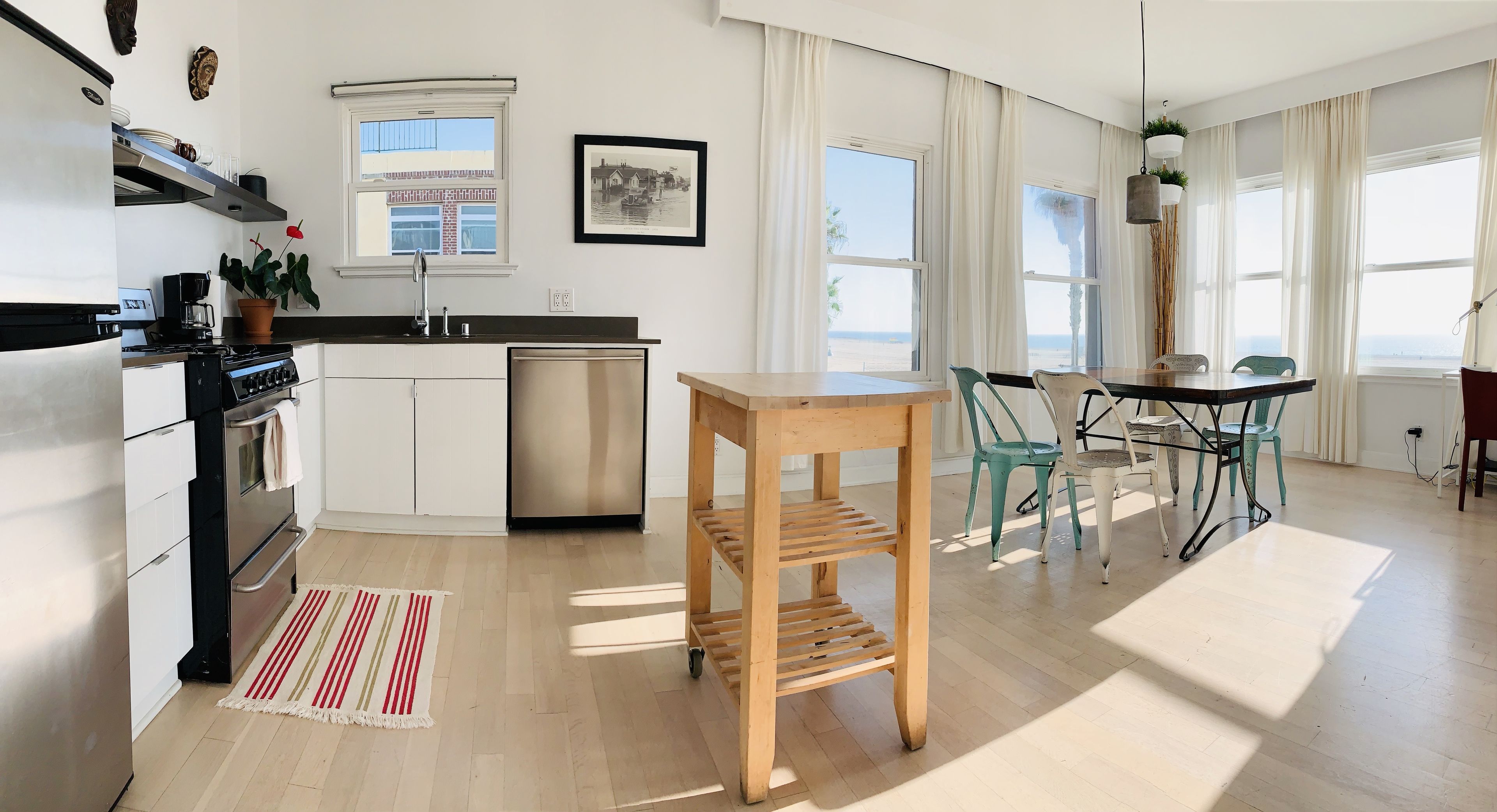 Su Casa at Venice Beach in Los Angeles, United States