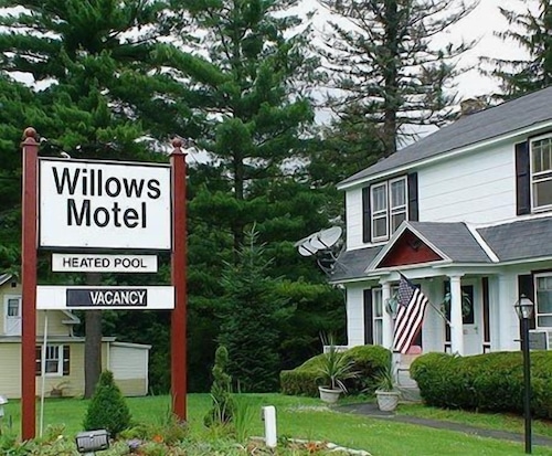 Great Place to stay Willows Motel Williamstown near Williamstown 