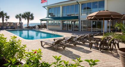 The Oceanfront Litchfield Inn