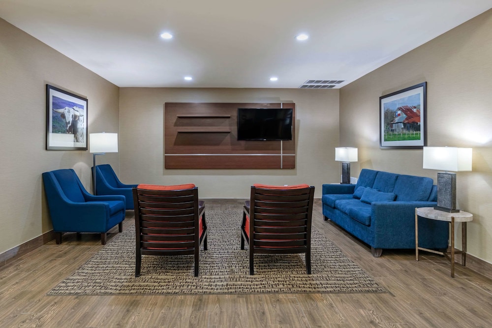 Comfort Suites Ennis In Ennis Cheap Hotel Deals Rates Hotel