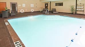 Outdoor pool, open 9 AM to 9 PM, sun loungers