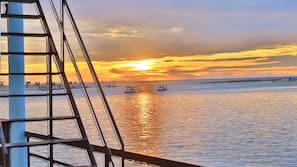 Beach nearby, white sand, free beach shuttle, sun-loungers